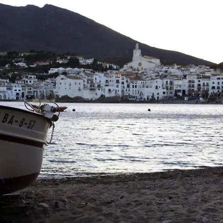 Stunning & Stylish In * Cadaqués