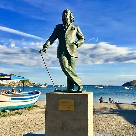 Stunning & Stylish In * Cadaqués