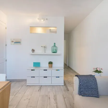 Stunning & Stylish In Apartman