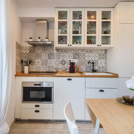 Stunning & Stylish In Apartman Cadaqués