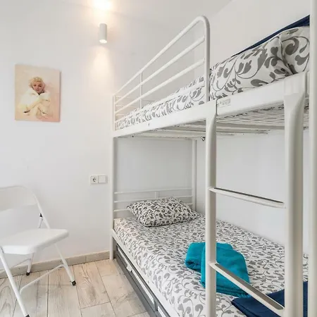 Apartment Beautiful Stylish @ Center *