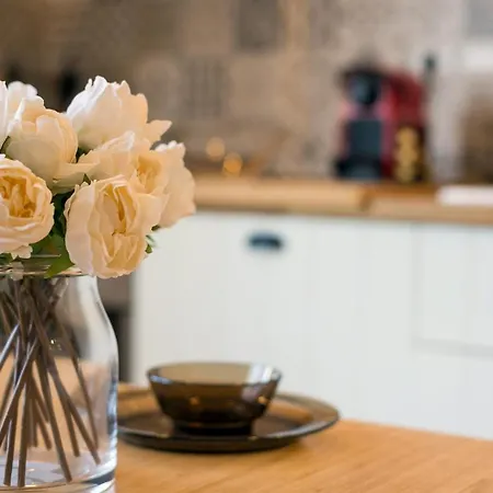 Apartment Beautiful Stylish @ Center *